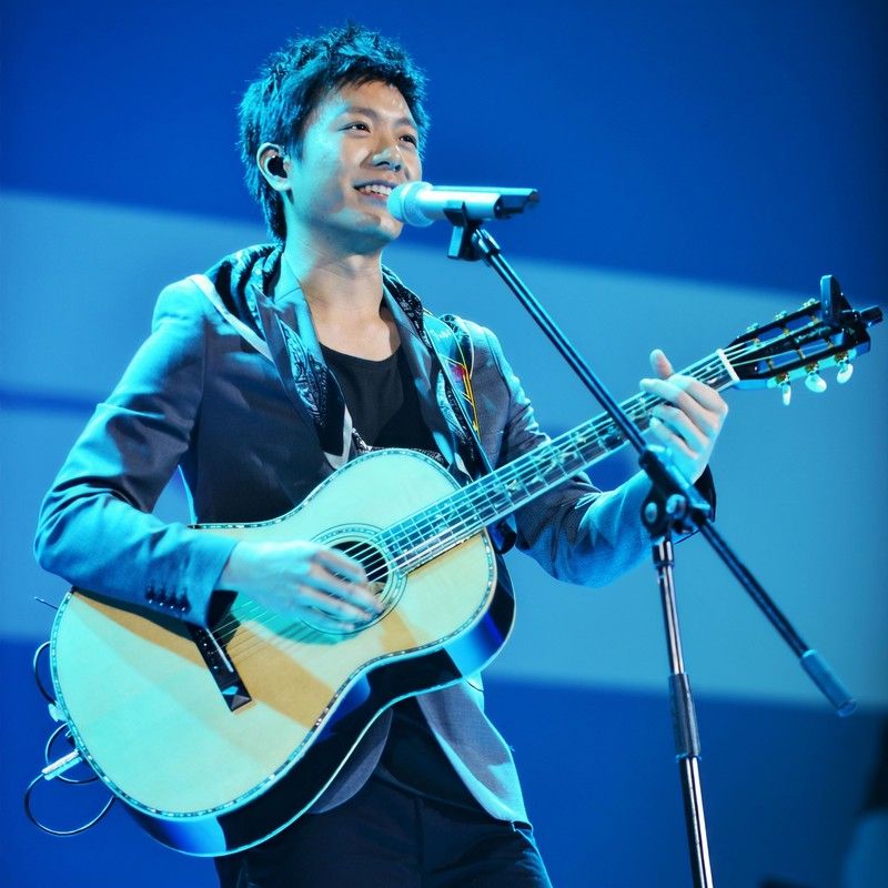 韦礼安-《在你身边》