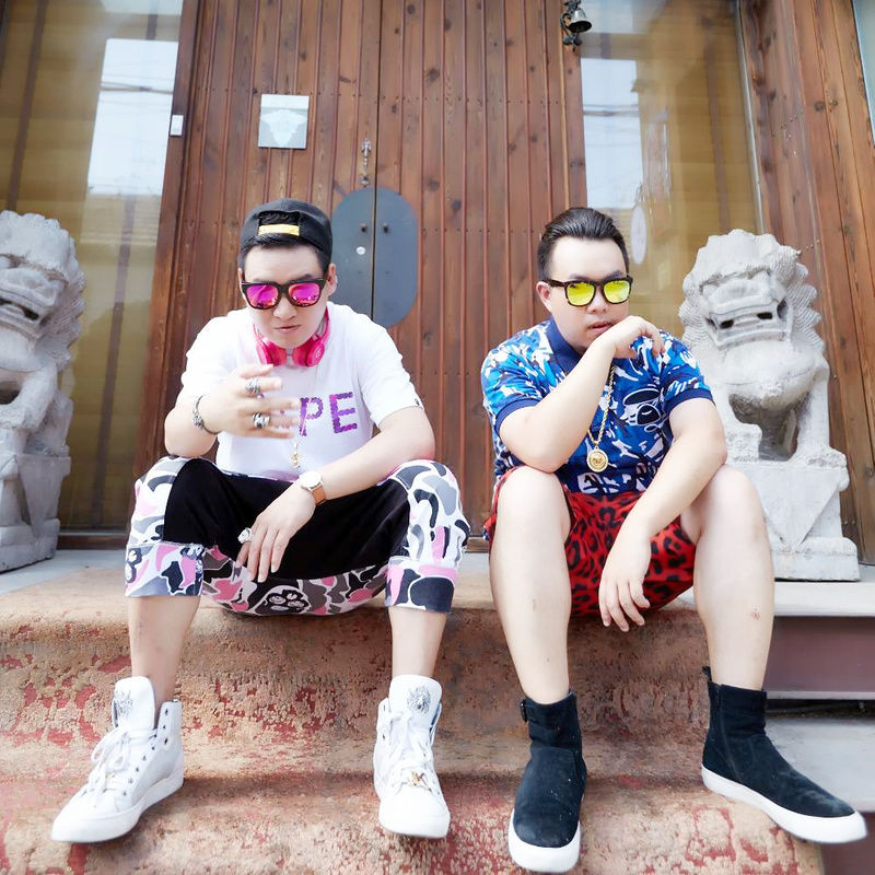 新街口组合-《主播》