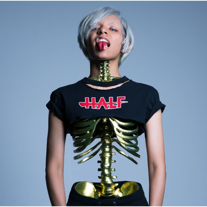 女王蜂 ·《HALF  通常盘限定盤》