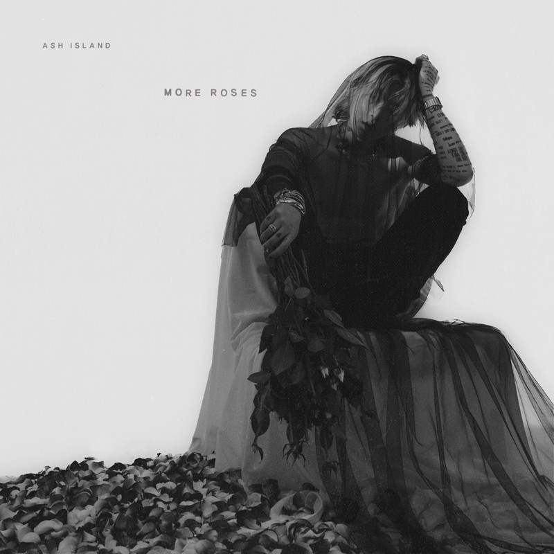 Ash Island-《More ROSES》
