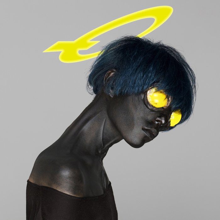 女王蜂-《Q》
