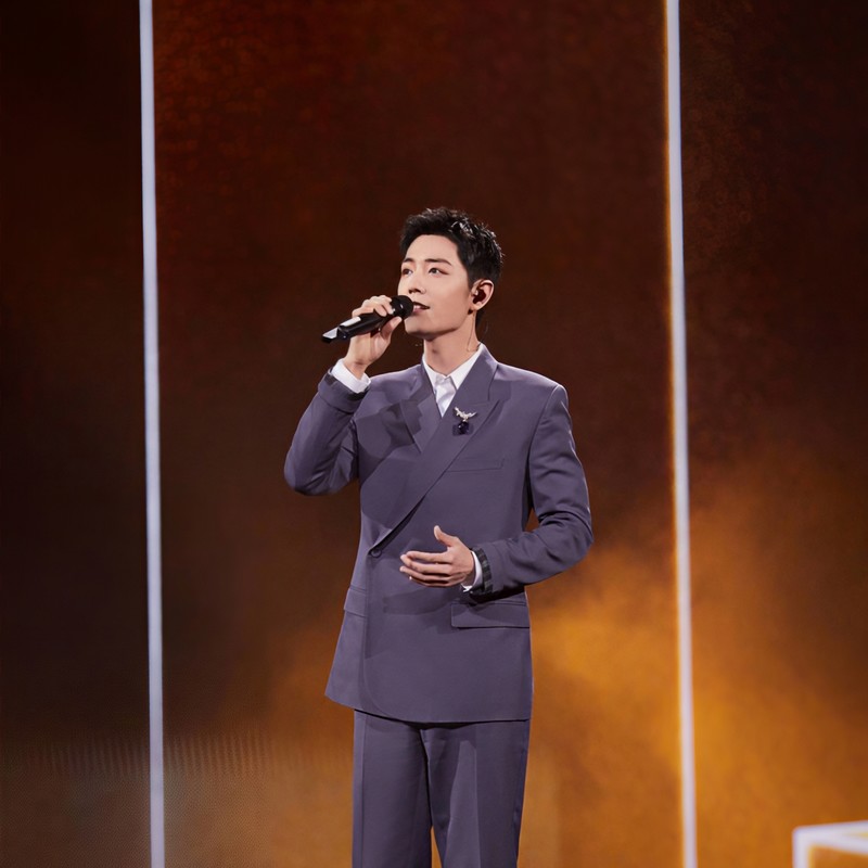肖战-《最幸运的幸运 (2020星光大赏Live版)》