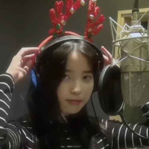 IU-《12월 24일 (D.ear Cover) (12月24日 (D.ear Cover))》