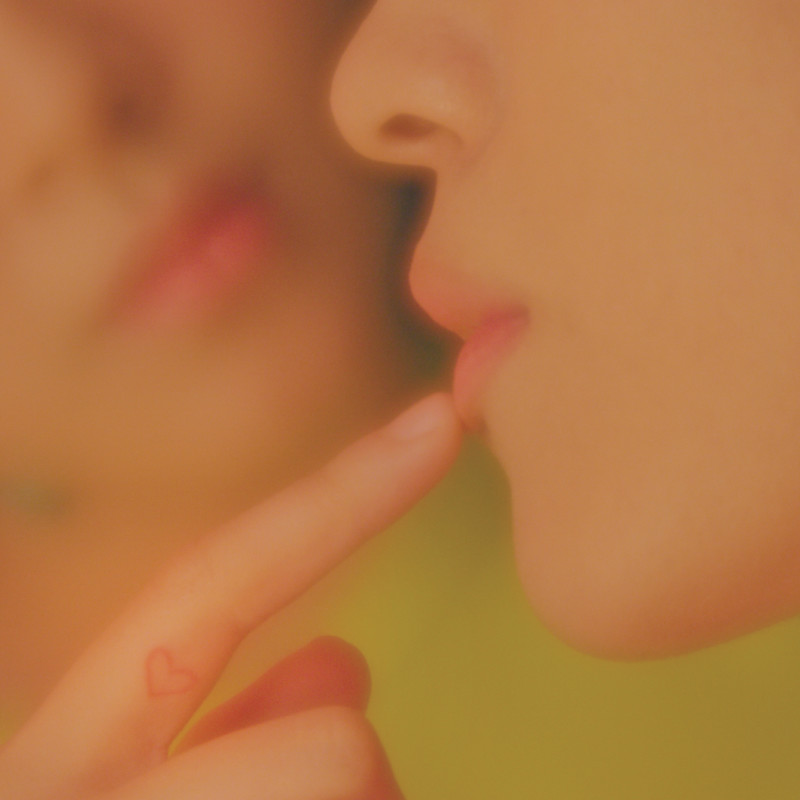 BIBI-《LISTEN 035 신경쓰여》