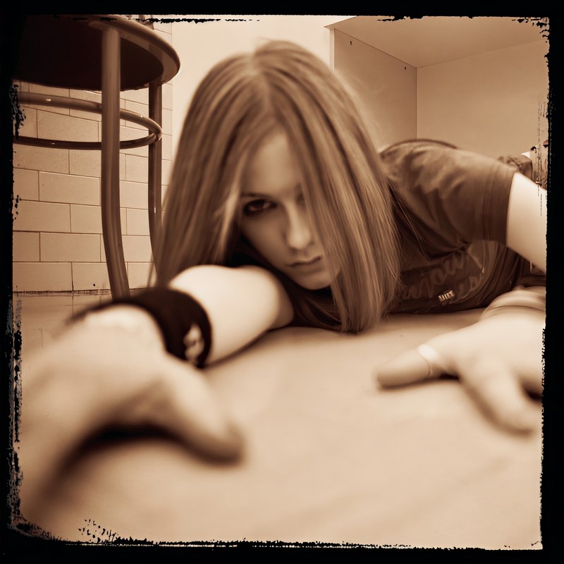 Avril Lavigne-《Take Me Away》
