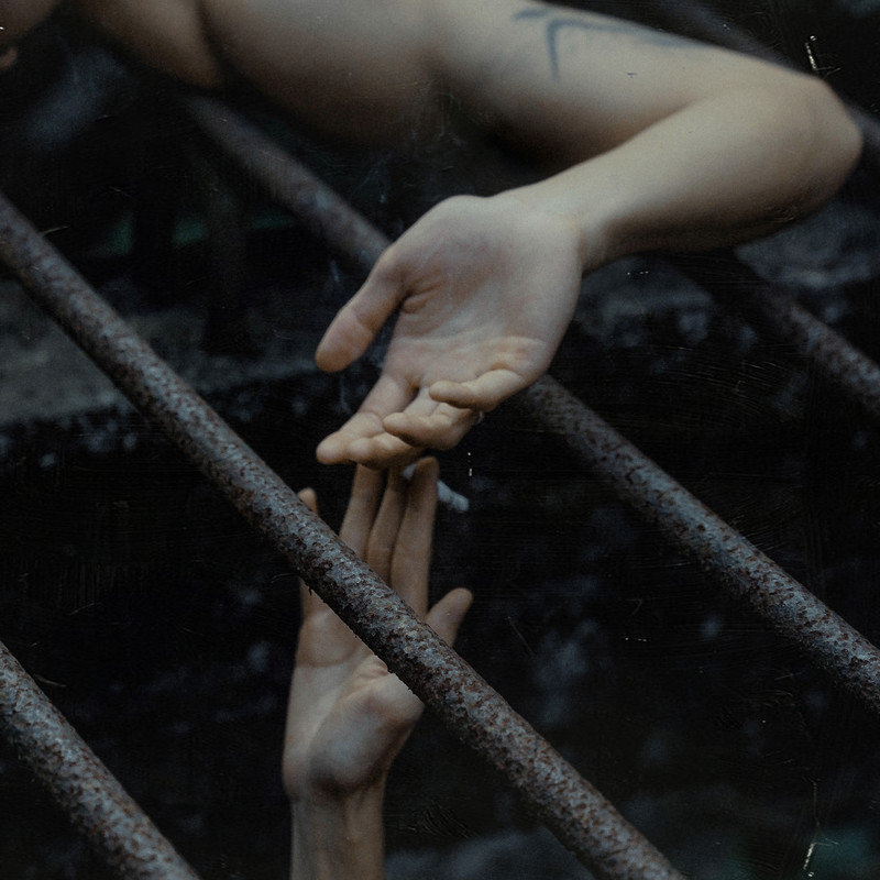 蓝奕邦-《围墙倒下前》