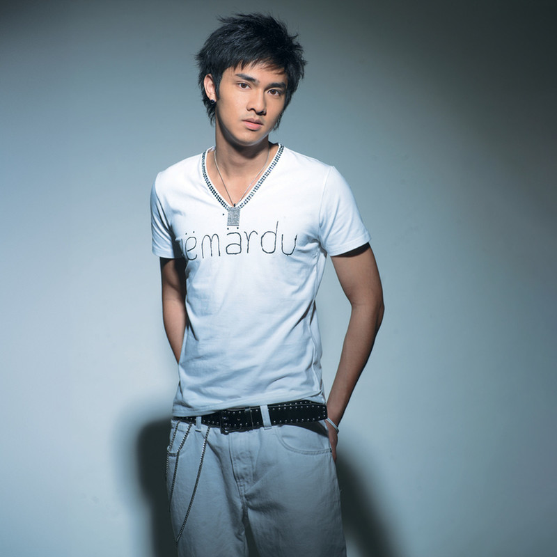 谭咏麟《大喊包》