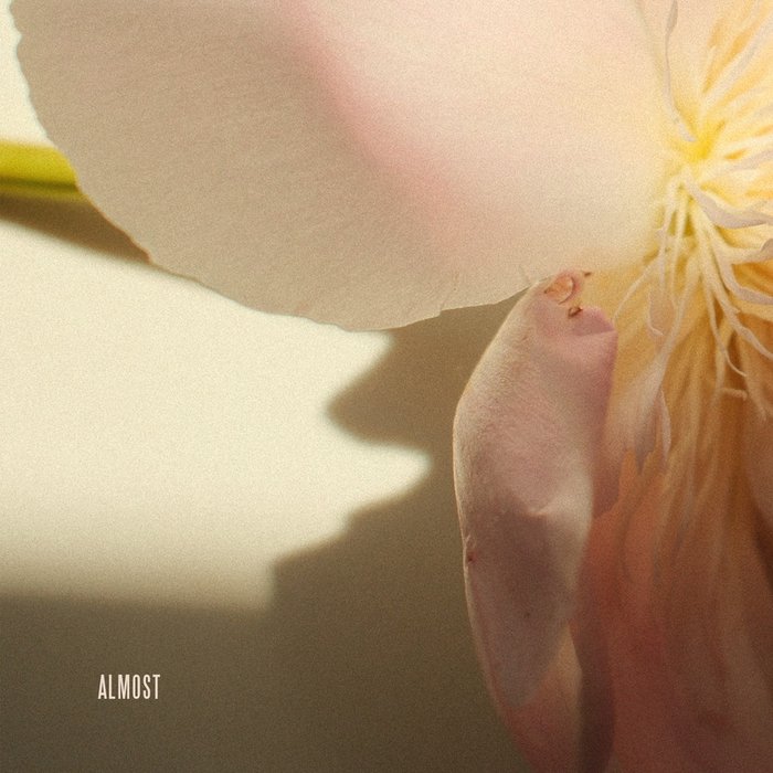 Lewis Capaldi-《Almost》