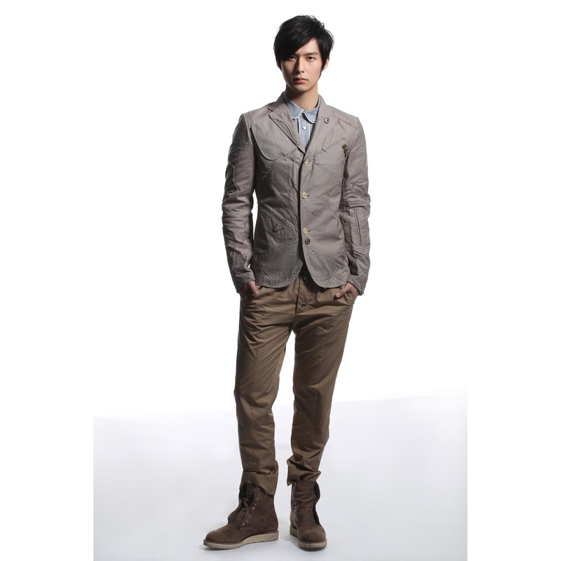 严爵-《东方不败2.0》