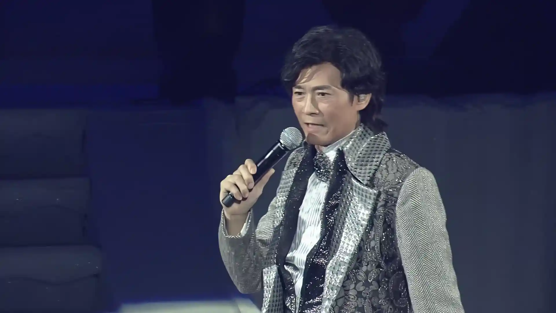 【4K】郑少秋&汪明荃&喜多郎 – 2011 新纪元演唱会 截图 4
